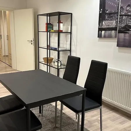 Geraeumiges 2-zimmer In Messenaehe * Ντούισμπουργκ