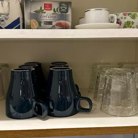 Geraeumiges 2-zimmer In Messenaehe Apartamento