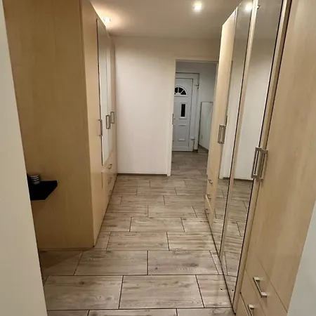 Geraeumiges 2-zimmer In Messenaehe