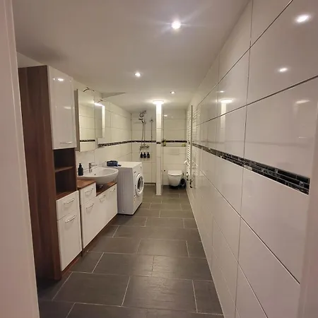 Geraeumiges 2-zimmer In Messenaehe דיסבורג