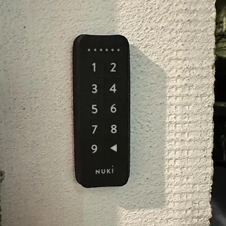 Apartamento Geraeumiges 2-zimmer In Messenaehe *