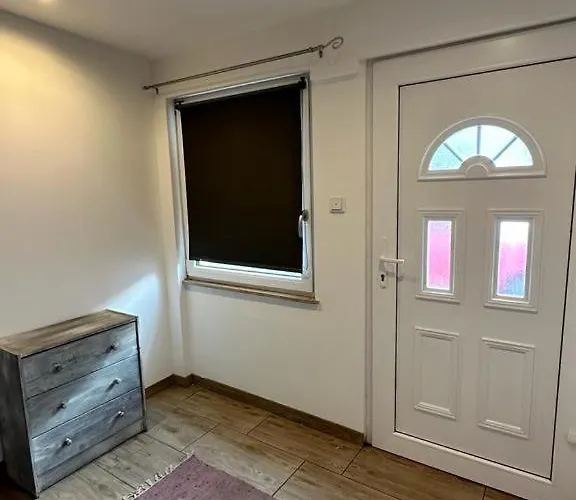 Geraeumiges 2-zimmer In Messenaehe Apartamento *