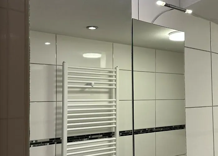 Apartamento Geraeumiges 2-zimmer In Messenaehe *