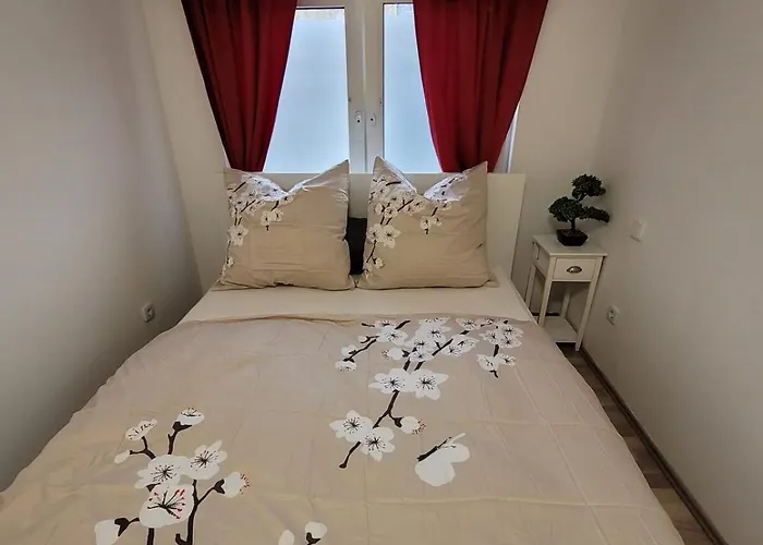 Geraeumiges 2-zimmer In Messenaehe Duisburg