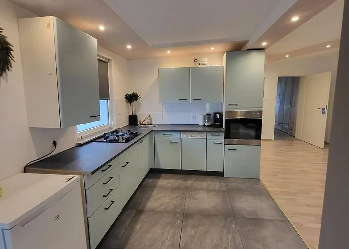 Geraeumiges 2-zimmer In Messenaehe Duisburgo