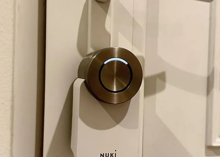 Geraeumiges 2-zimmer In Messenaehe * Duisburg