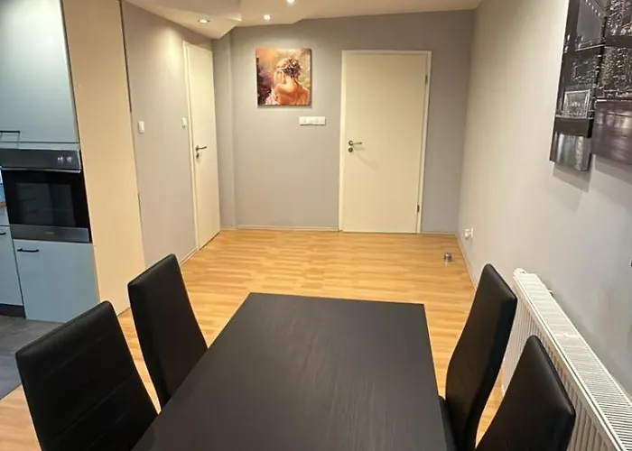 Daire Geraeumiges 2-zimmer In Messenaehe Duisburg